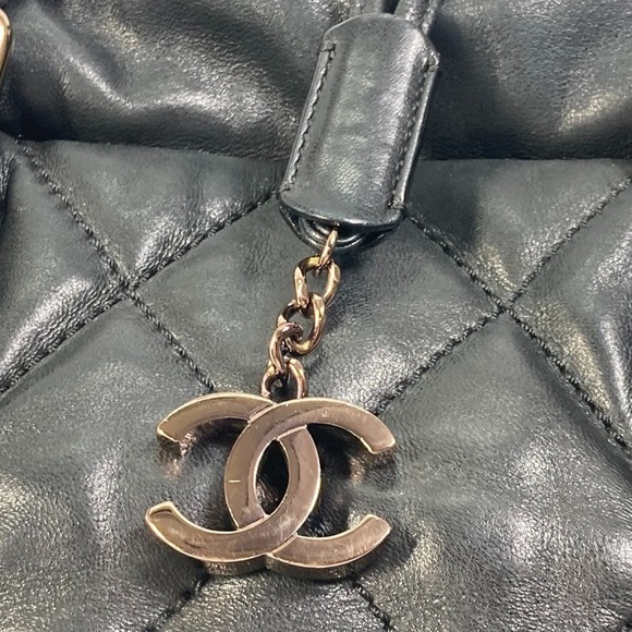 CHANEL Black Shoulder Bag - Picture 8 of 15
